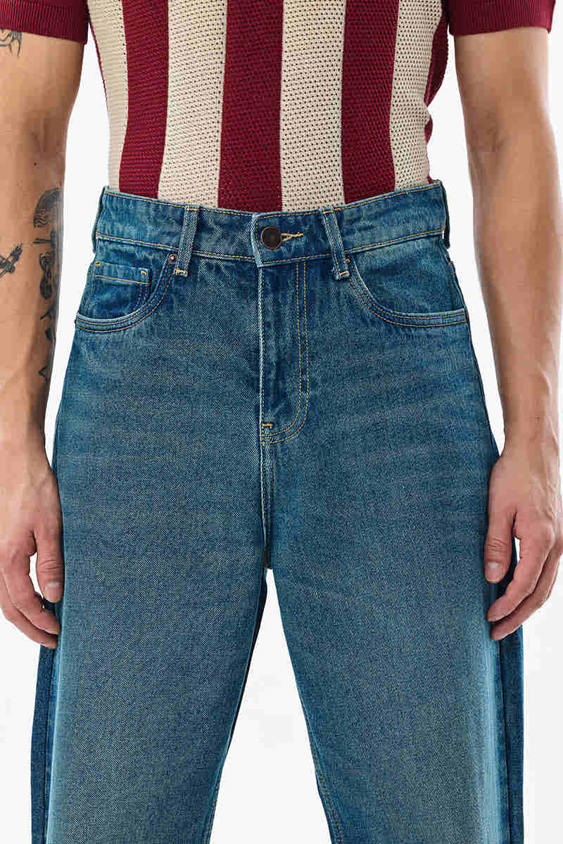 Washed Loose Fit Jeans